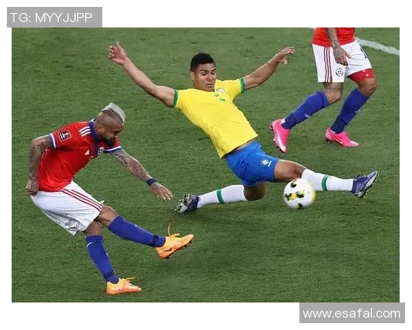 足球明星精彩瞬间转圈射门技术展示与精彩图片解析